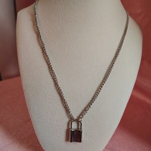 Chic Silver Lock Pendant Necklace